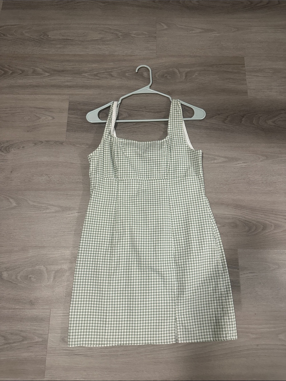 Sleeveless Gingham Square-Neck Dress in Light Green